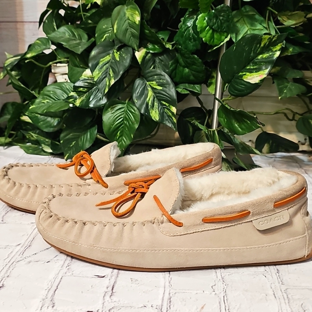 Coach Suede/Sherling  Beige Moccasins 9D - Picture 1 of 11